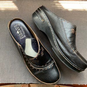 L'Artiste Chino Clog Black SZ 9